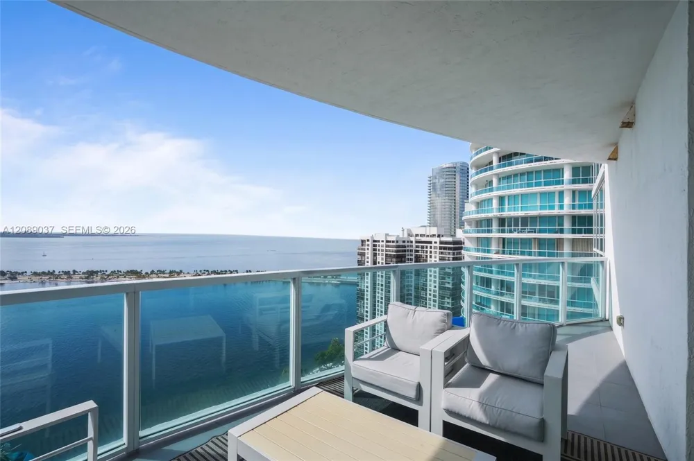 2101 Brickell Ave #3005 Miami, FL 33129