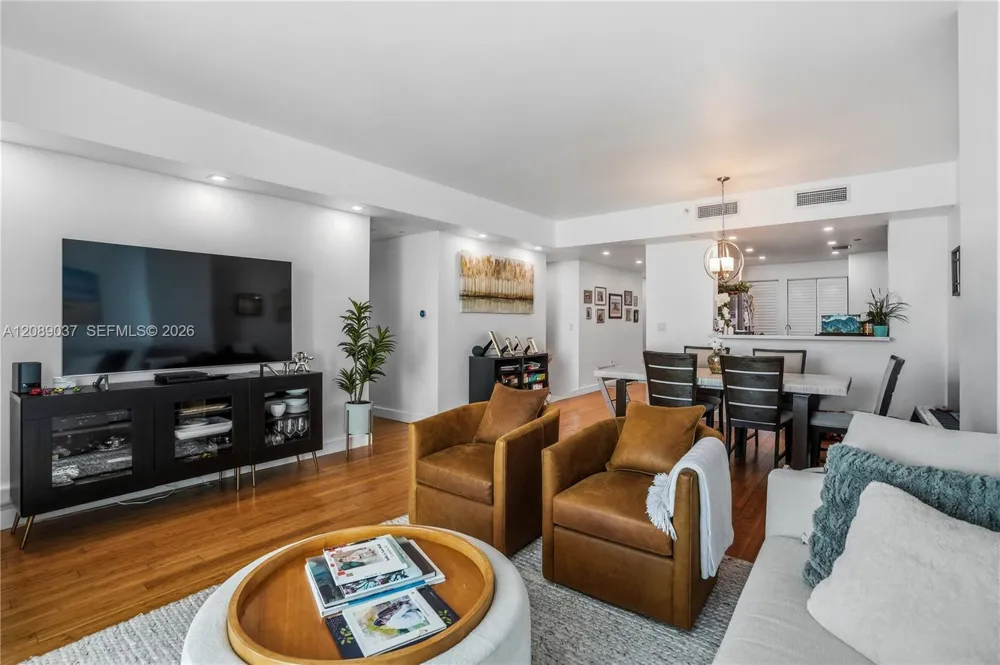 2101 Brickell Ave #3005 Miami, FL 33129
