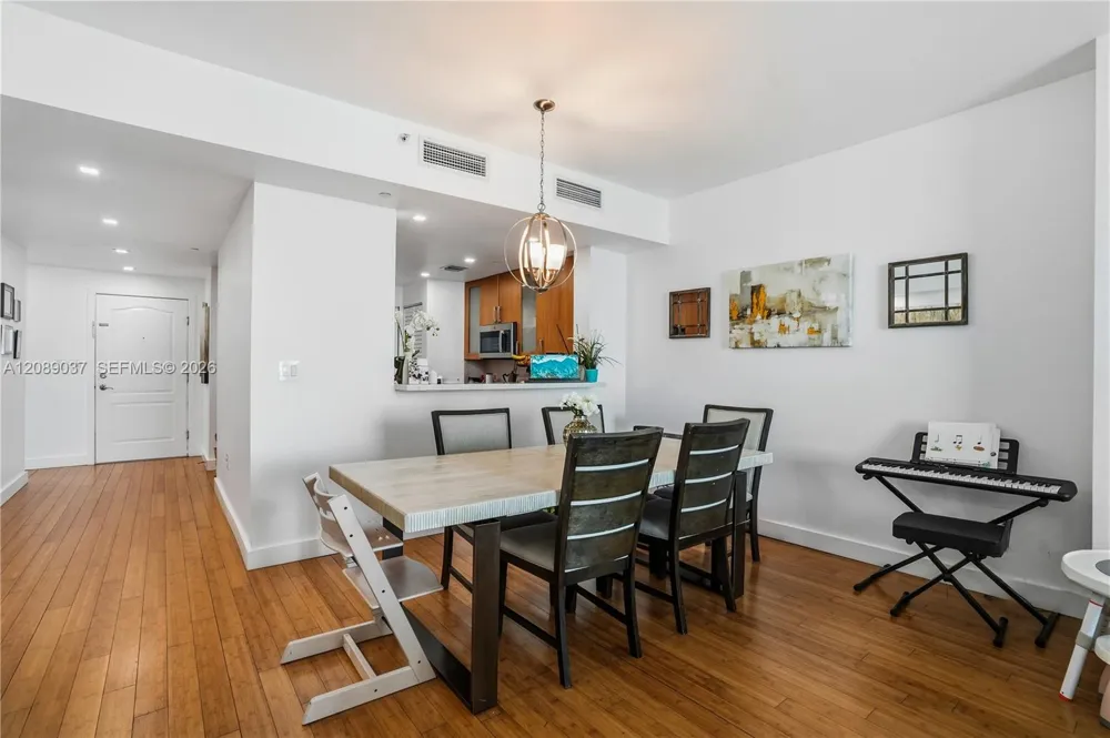 2101 Brickell Ave #3005 Miami, FL 33129