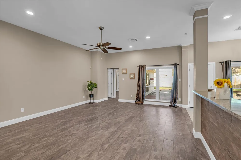 11506 Faulkey Gully Circle Houston, TX 77070
