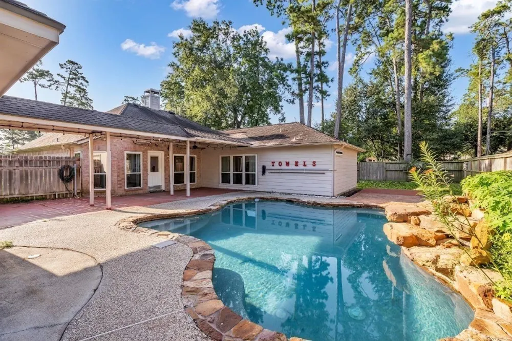 11506 Faulkey Gully Circle Houston, TX 77070