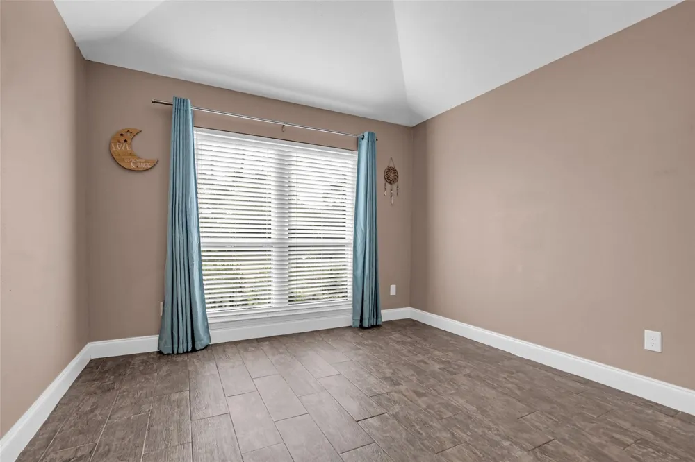 11506 Faulkey Gully Circle Houston, TX 77070