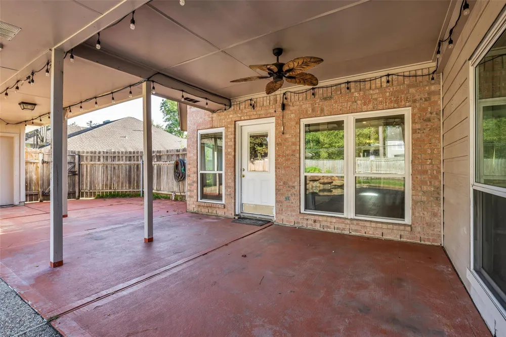 11506 Faulkey Gully Circle Houston, TX 77070