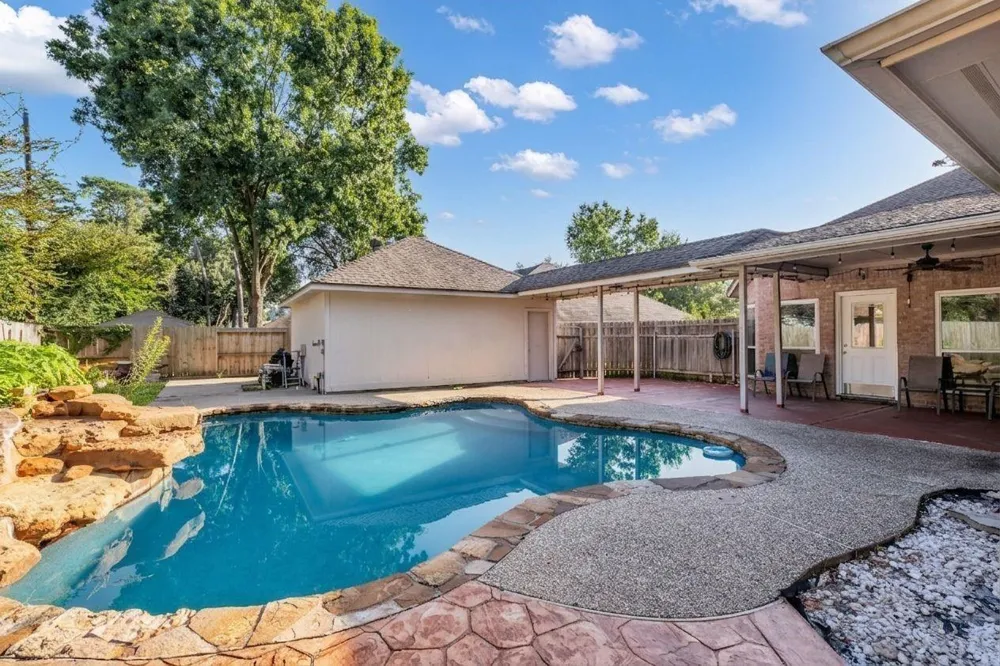11506 Faulkey Gully Circle Houston, TX 77070