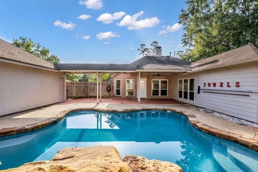 11506 Faulkey Gully Circle Houston, TX 77070