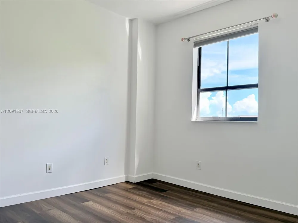 8390 SW 72nd Ave #109 Miami, FL 33143
