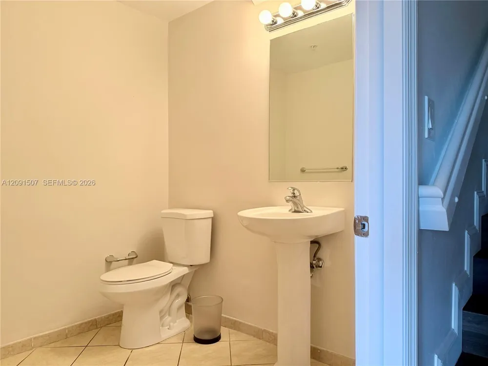 8390 SW 72nd Ave #109 Miami, FL 33143