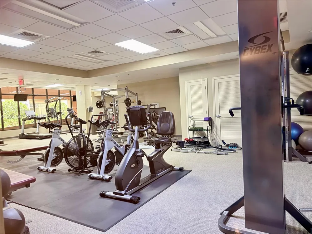 8390 SW 72nd Ave #109 Miami, FL 33143