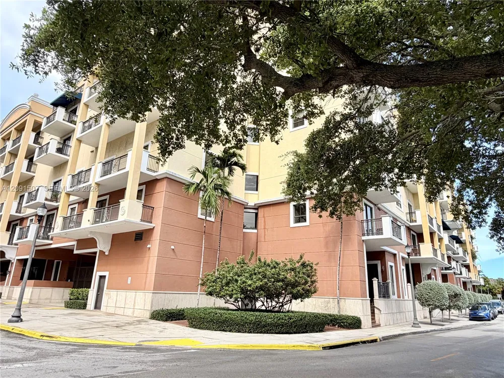8390 SW 72nd Ave #109 Miami, FL 33143
