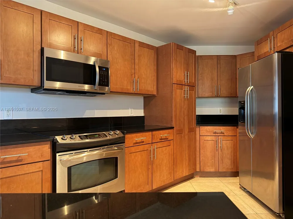 8390 SW 72nd Ave #109 Miami, FL 33143