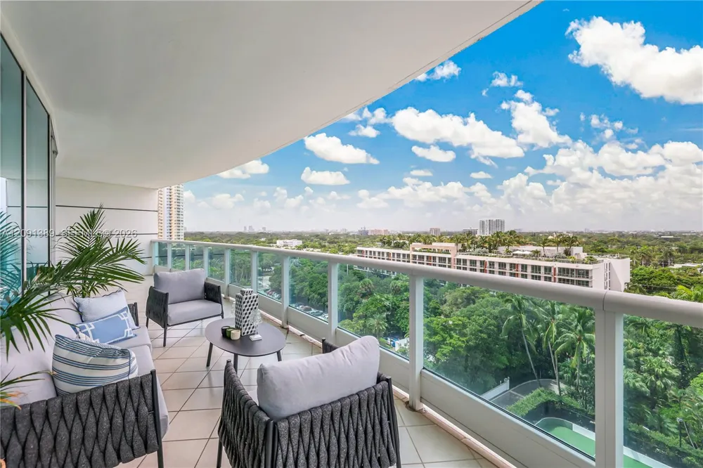 2127 Brickell Ave #1406 Miami, FL 33129