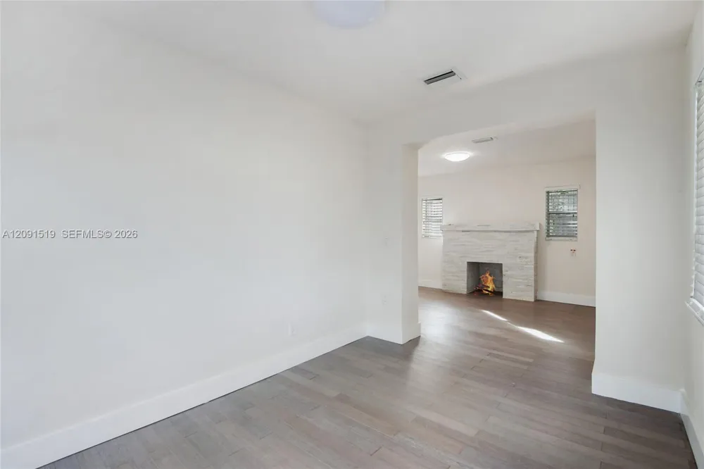 522 NW 47th Ter Miami, FL 33127