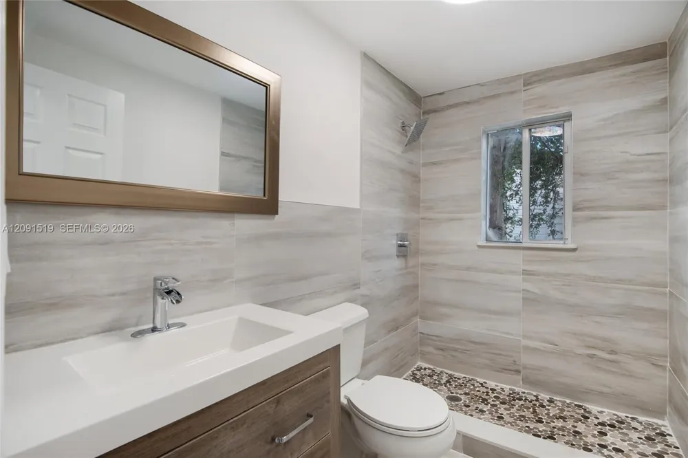 522 NW 47th Ter Miami, FL 33127