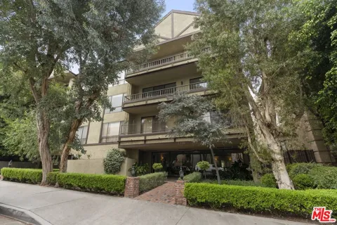 1210 Kings Road