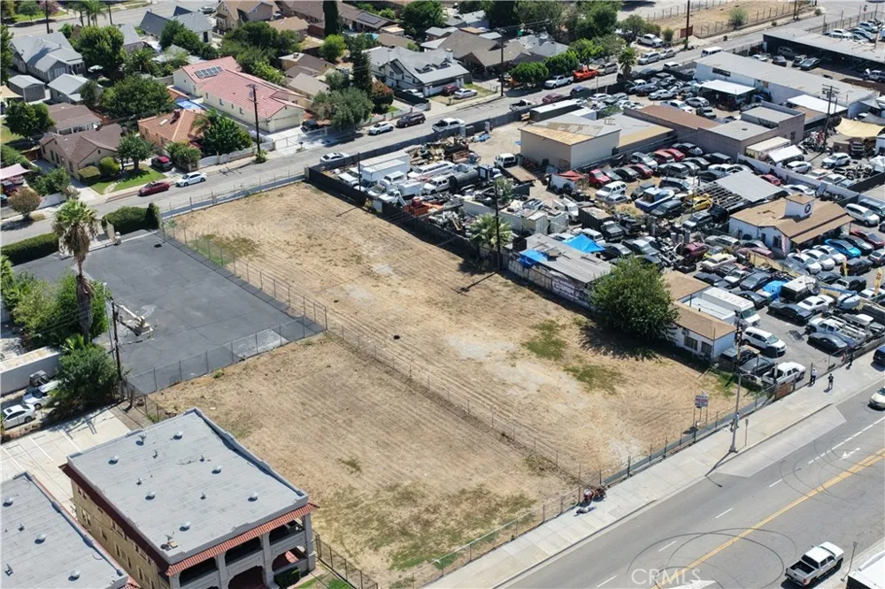 1075 E STREET San Bernardino, CA 92410