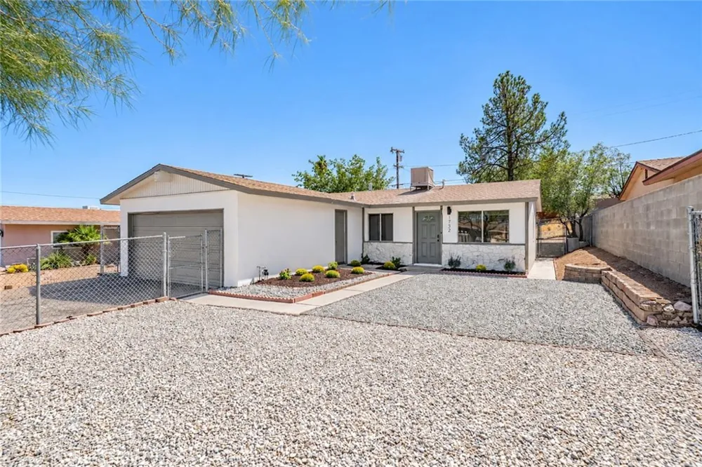 1732 De Anza Street Barstow, CA 92311