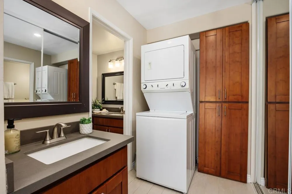 2348 La Costa Avenue #216 Carlsbad, CA 92009