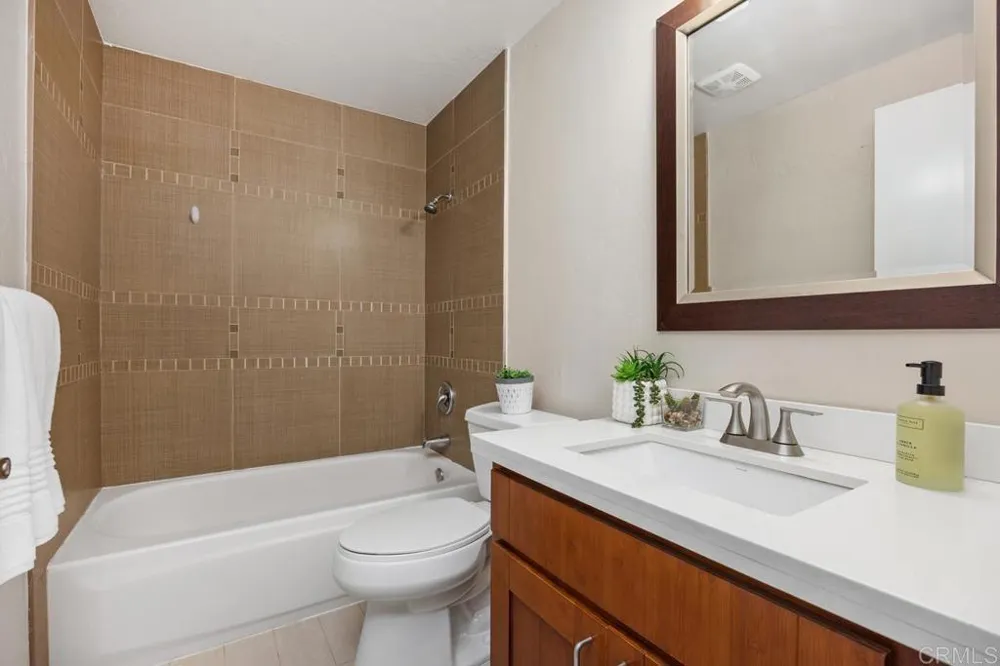 2348 La Costa Avenue #216 Carlsbad, CA 92009