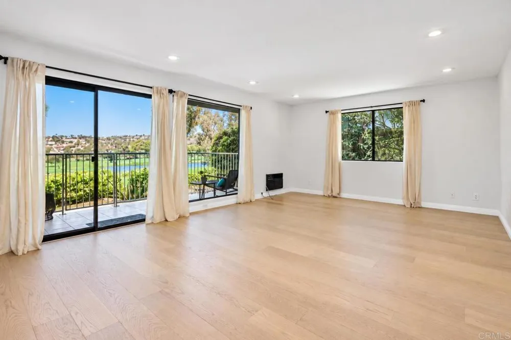 2348 La Costa Avenue #216 Carlsbad, CA 92009