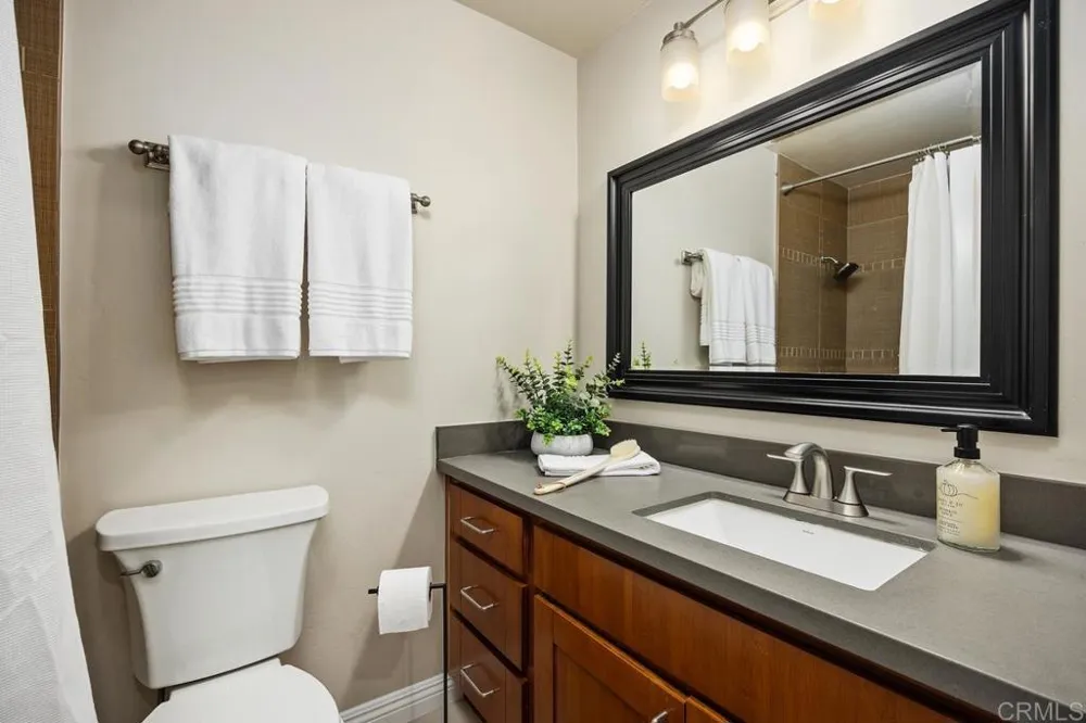 2348 La Costa Avenue #216 Carlsbad, CA 92009
