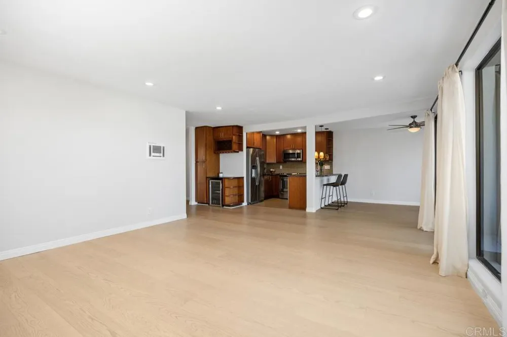 2348 La Costa Avenue #216 Carlsbad, CA 92009