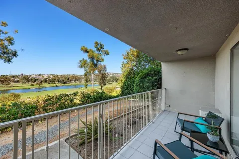 2348 La Costa Avenue #216