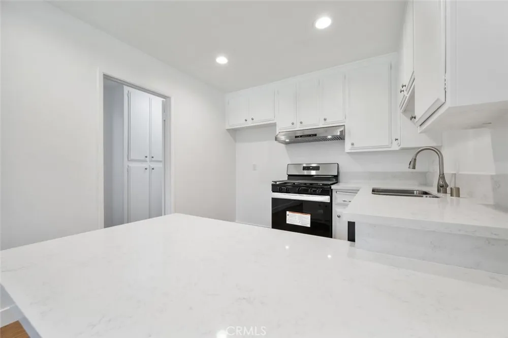 2613 W Aurora #2 Santa Ana, CA 92704