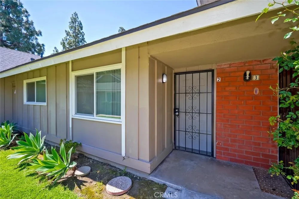 2613 W Aurora #2 Santa Ana, CA 92704