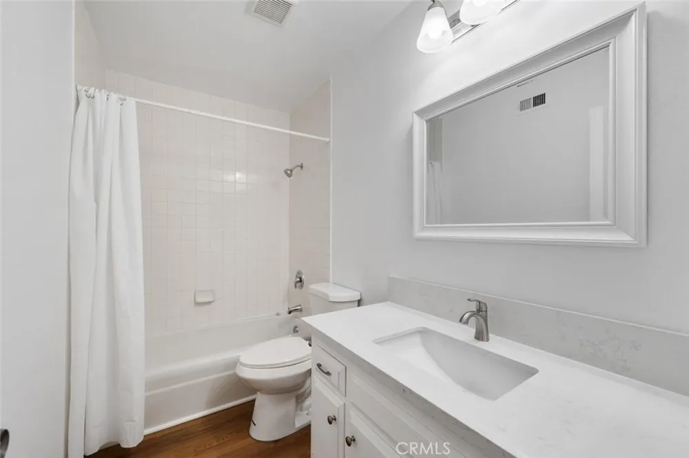 2613 W Aurora #2 Santa Ana, CA 92704