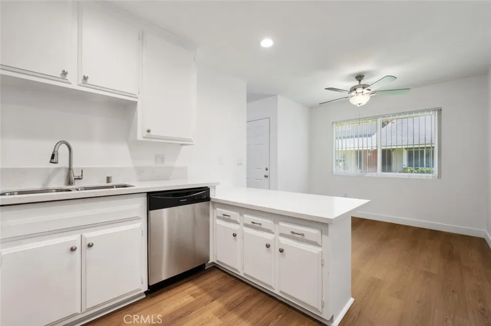 2613 W Aurora #2 Santa Ana, CA 92704