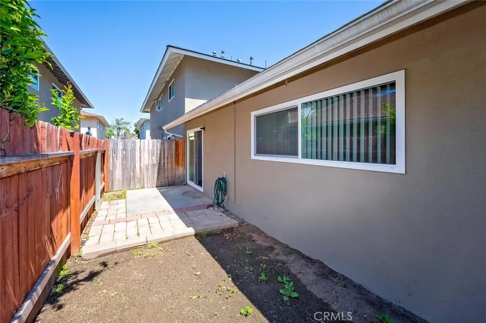 2613 W Aurora #2 Santa Ana, CA 92704