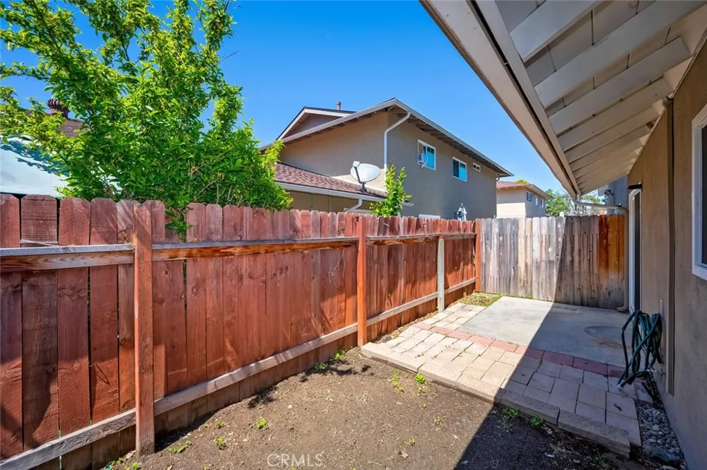2613 W Aurora #2 Santa Ana, CA 92704