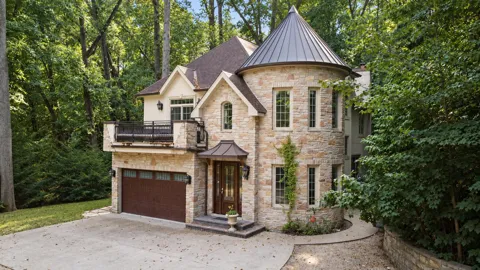 19310 Parkview Drive