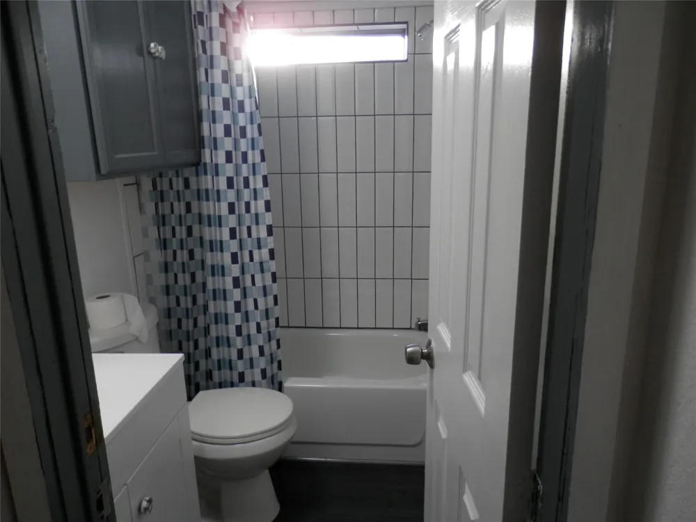 800 29th Street Dickinson, TX 77539