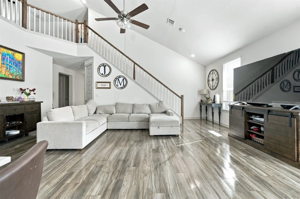2405 Gabriels Horn Road Leander, TX 78641