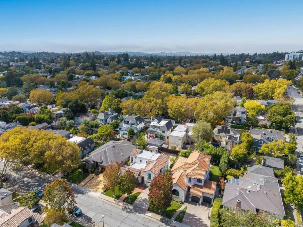 210 Avila Road San Mateo, CA 94402