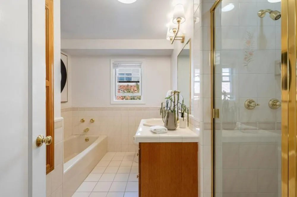 210 Avila Road San Mateo, CA 94402