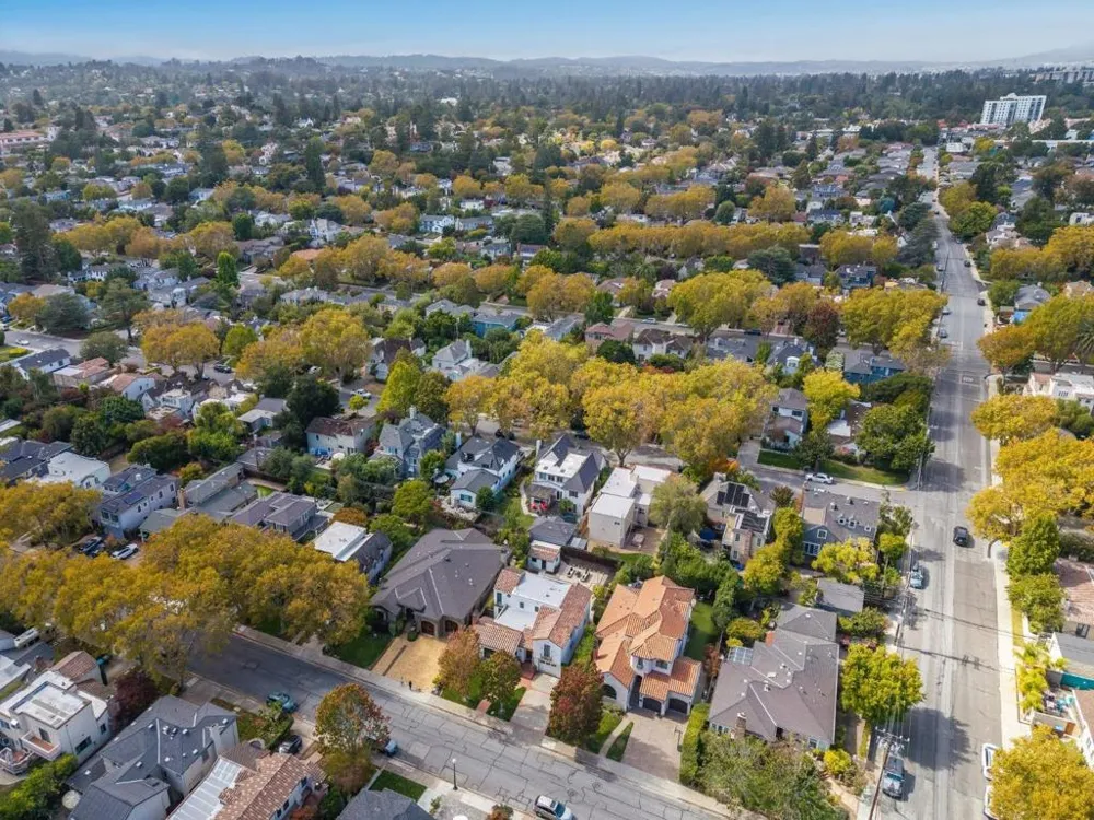 210 Avila Road San Mateo, CA 94402