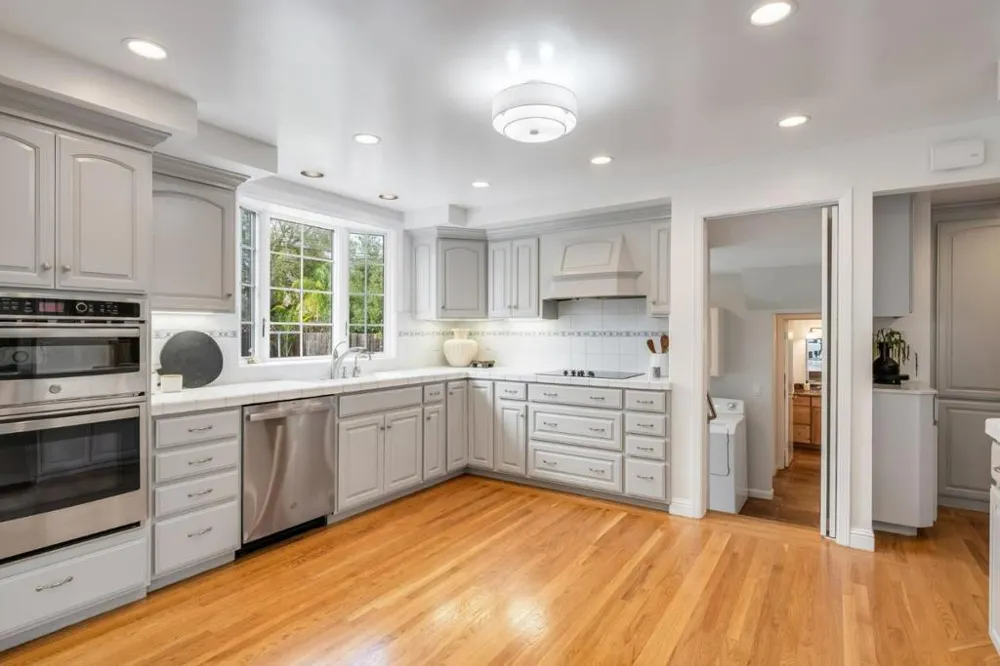 210 Avila Road San Mateo, CA 94402