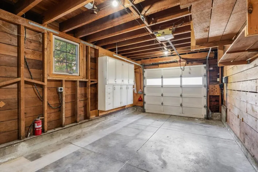 210 Avila Road San Mateo, CA 94402