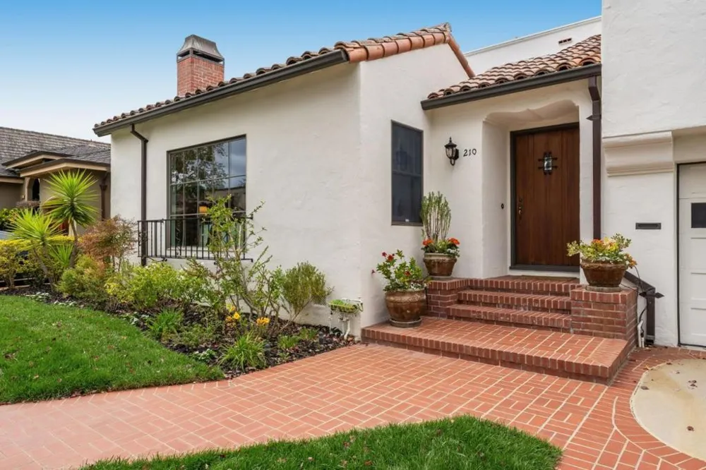 210 Avila Road San Mateo, CA 94402