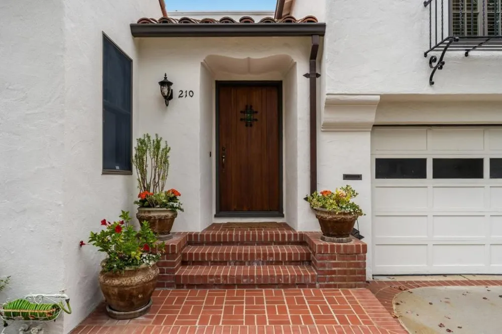 210 Avila Road San Mateo, CA 94402