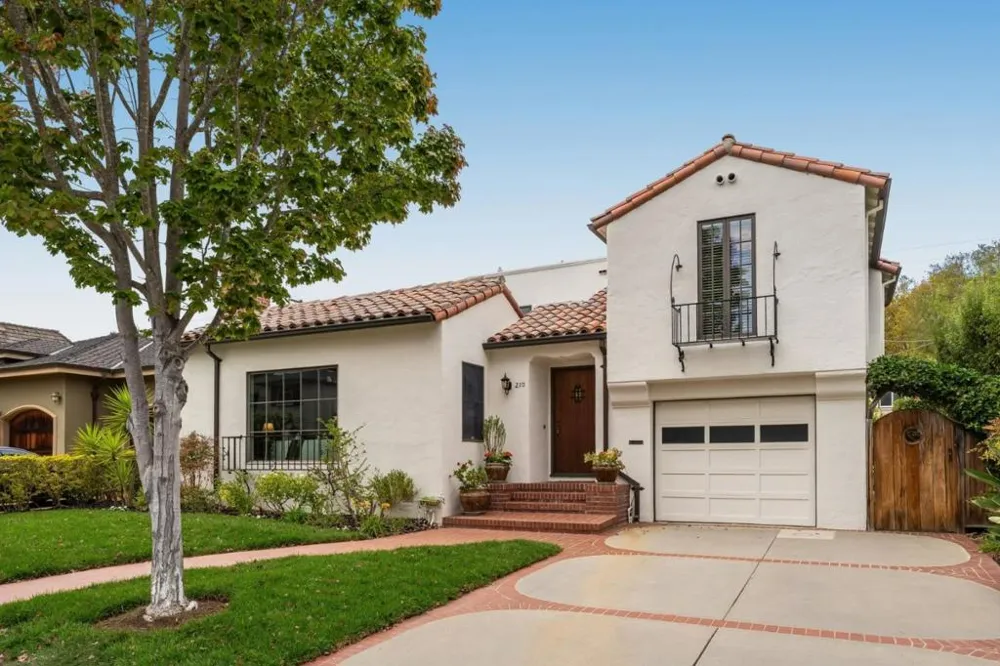 210 Avila Road San Mateo, CA 94402