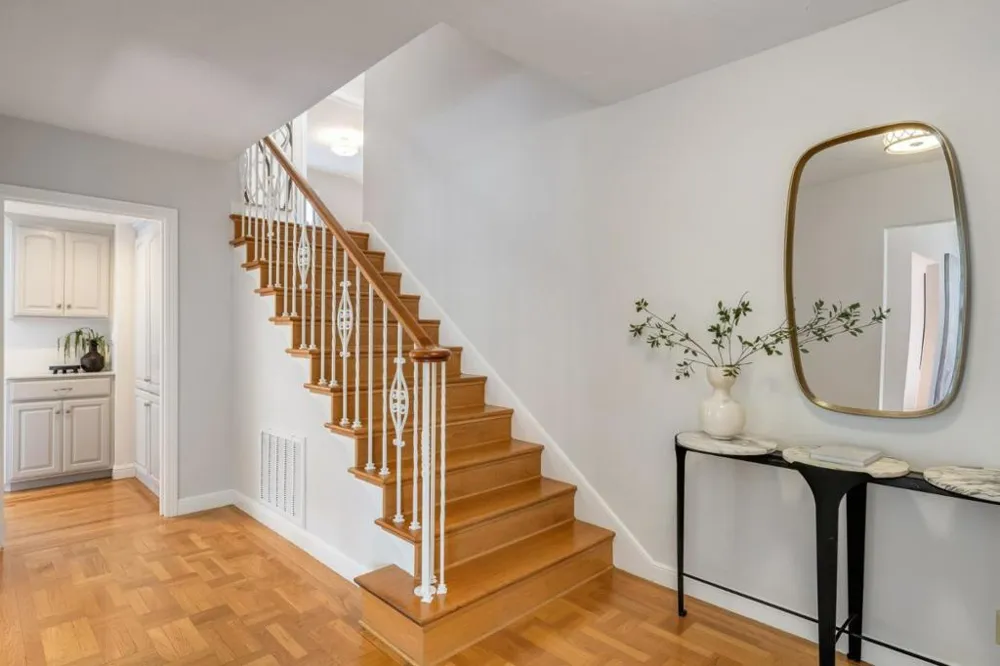 210 Avila Road San Mateo, CA 94402