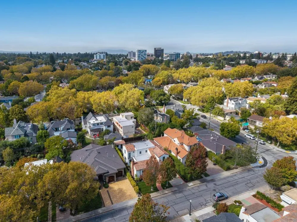 210 Avila Road San Mateo, CA 94402