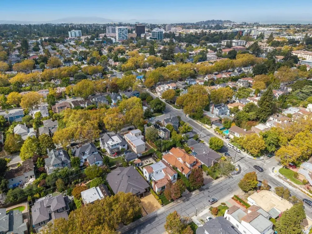 210 Avila Road San Mateo, CA 94402