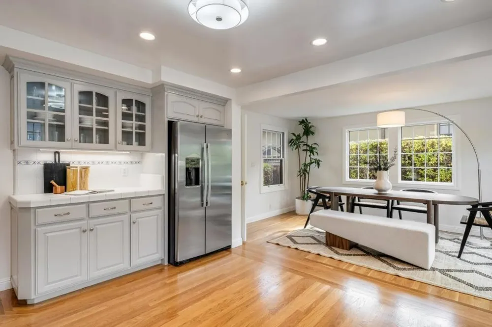210 Avila Road San Mateo, CA 94402
