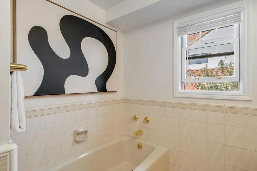 210 Avila Road San Mateo, CA 94402