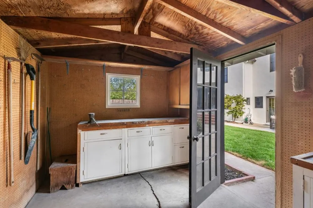 210 Avila Road San Mateo, CA 94402