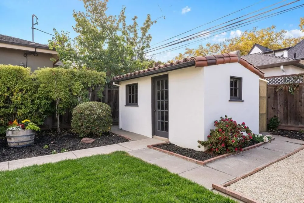 210 Avila Road San Mateo, CA 94402